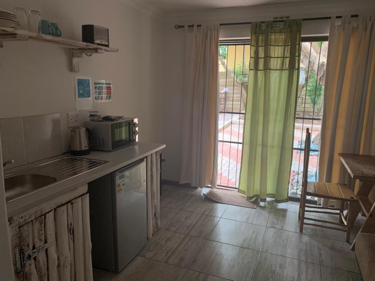 Cycad Stay Umtata Exteriér fotografie